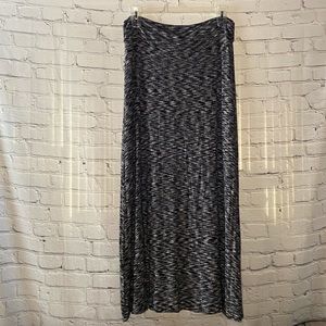 Merona XXL black and white skirt